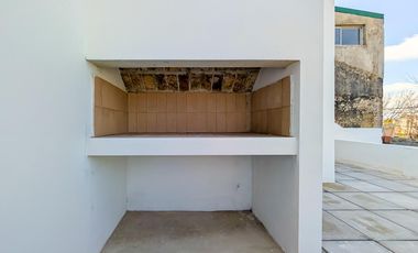 Venta - Casa - 4 dormitorios -   Rosario