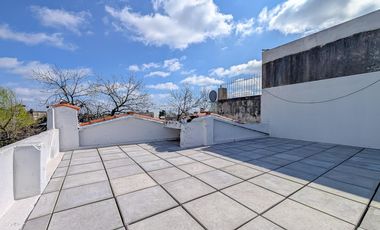 Venta - Casa - 4 dormitorios -   Rosario