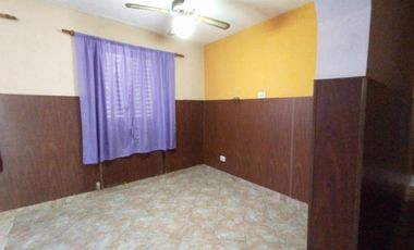 DEPARTAMENTO 4 AMBIENTE, 3 DORM. EN BARRIO SAN ISIDRO, COLECTORA CARREFOUR 2 ° PISO ESCALERA EXPENSAS $ 2000.-
