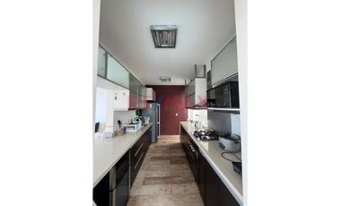 Tu Casa De Playa Con Piscina Y Vista Privilegiada Al Mar En Exclusivo Condominio Club “Las Palmeras” - Cerro Azul