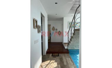 Tu Casa De Playa Con Piscina Y Vista Privilegiada Al Mar En Exclusivo Condominio Club “Las Palmeras” - Cerro Azul