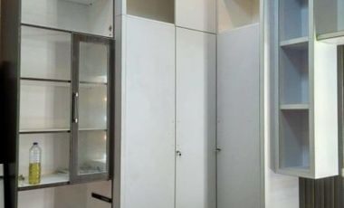 RUMAH MODERN HARGA MURAH BONUS INTERIOR DI KOMPLEK PEMDA