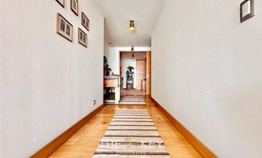 Depto. Orilla de Lago Villarrica en Venta de 4 dorm.