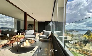 Depto. Orilla de Lago Villarrica en Venta de 4 dorm.