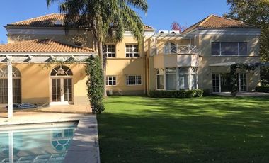 OPORTUNIDAD! Casa en San Jorge Village