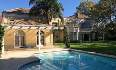 OPORTUNIDAD! Casa en San Jorge Village