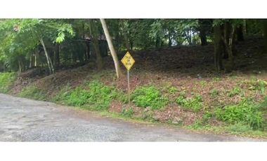 Oportunidad! Se Vende Terreno de Esquina en Altos del Maria