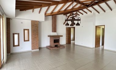 casa campestre en arriendo en la mina. Cod A9433153