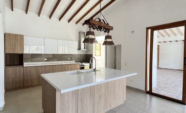 casa campestre en arriendo en la mina. Cod A9433153