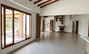 casa campestre en arriendo en la mina. Cod A9433153