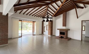 casa campestre en arriendo en la mina. Cod A9433153