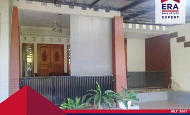 Disewakan Rumah Murah Plus Rumah Usaha