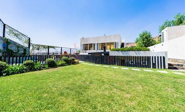 Venta Casa Centro De Colina