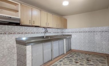 casa en venta en niza. Cod V28725