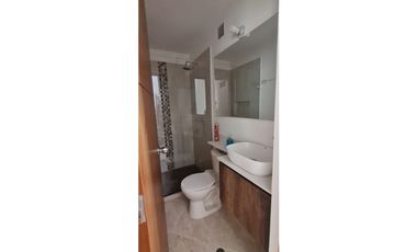 Se vende casa en La Ceja m, sector Gualanday, 2 niveles y manzarda