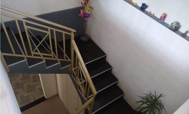 Importante Chalet Seis Ambientes