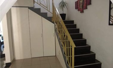 Importante Chalet Seis Ambientes