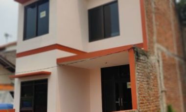 HANYA DISINI RUMAH MEWAH HANYA 300 JUTAAN 2 LANTAI DKT UNIV