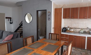 Dúplex en venta de 2 dormitorios c/ cochera en Luis Guillón
