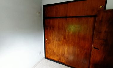 Dúplex en venta de 2 dormitorios c/ cochera en Luis Guillón