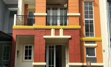 Disewakan Rumah The Green BSD Cluster Vineyard Baru Renovasi Bagus Bersih Lengkap Murah