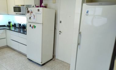 Departamento 4 ambientes con dependencia y cochera