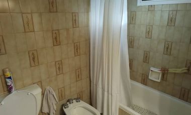 Departamento 4 ambientes con dependencia y cochera