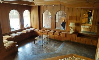 Departamento 4 ambientes con dependencia y cochera