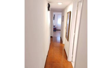 Departamento 4 ambientes con dependencia y cochera