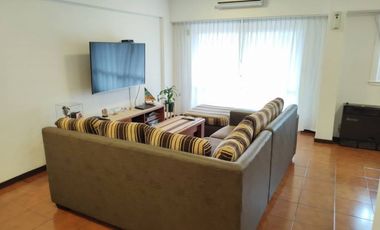 Departamento 4 ambientes con dependencia y cochera