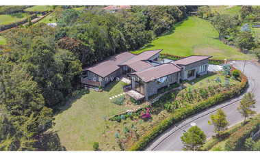 Casa Campestre en Parcelación Vía San Antonio - La Ceja