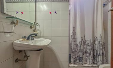 Departamento tipo casa en venta en Lanus Oeste