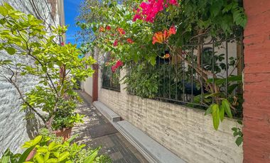 Departamento tipo casa en venta en Lanus Oeste