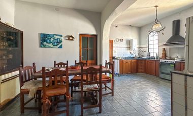 Departamento tipo casa en venta en Lanus Oeste