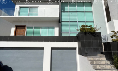 CASA EN VENTA FRENTE A PARQUE  EN FRACC. VISTAS DEL VALLE