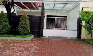 Rumah disewakan di Tenggilis Mejoyo, Surabaya