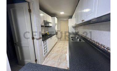 Se arrienda amplio departamento  Barrio Brasil