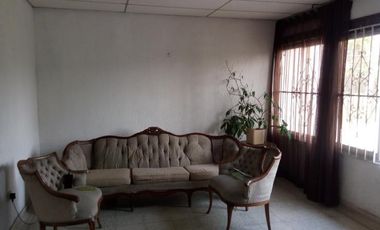 casa en venta en ciudad jardín. Cod V9261