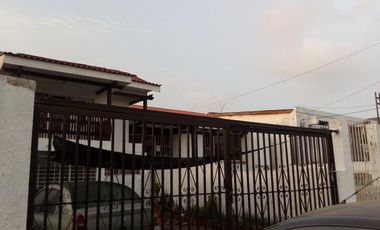 casa en venta en ciudad jardín. Cod V9261