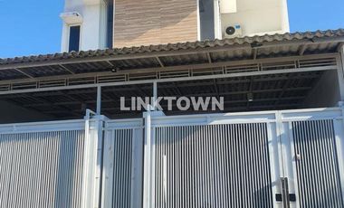 Hot Surabaya Timur Rumah 2.5 Lantai di Wiguna Timur Regency