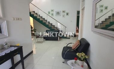 Hot Surabaya Timur Rumah 2.5 Lantai di Wiguna Timur Regency