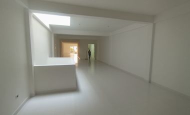 bodega en arriendo en obrero. Cod A9190523