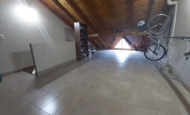 IMPECABLE DUPLEX . 2 EN EL LOTE DE 10 X 20. 4 AMBIENTES CALLE DE LOS DERECHOS HUMANOS, VILLA SARMIENTO.P.B. COCHERA CON ACCESO AUTOMATIZADO, . SUSANA 