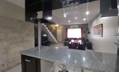 IMPECABLE DUPLEX . 2 EN EL LOTE DE 10 X 20. 4 AMBIENTES CALLE DE LOS DERECHOS HUMANOS, VILLA SARMIENTO.P.B. COCHERA CON ACCESO AUTOMATIZADO, . SUSANA 