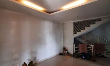 Dijual MURAH Bangunan Split Level Di Mainroad Sukahaji