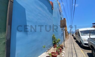 Se vende casa de tres pisos con vista al mar en Antofagasta