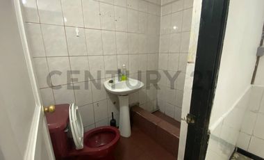 Se vende casa de tres pisos con vista al mar en Antofagasta