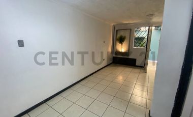 Se vende casa de tres pisos con vista al mar en Antofagasta