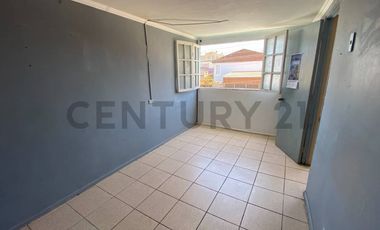 Se vende casa de tres pisos con vista al mar en Antofagasta