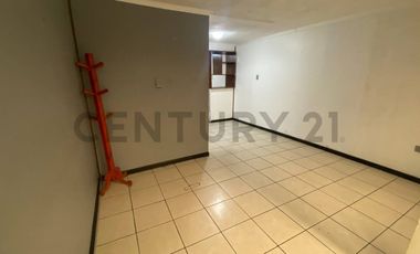 Se vende casa de tres pisos con vista al mar en Antofagasta